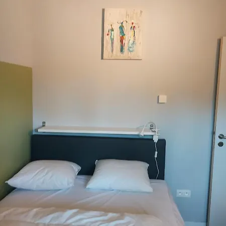 Au Des Bergeronnettes. Somme-Leuze