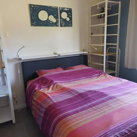 Au Des Bergeronnettes. * Somme-Leuze